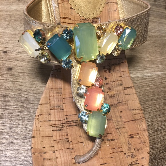 ☀️White Mountain Jeweled Leather Wedge Sandals 10 - Picture 5 of 8